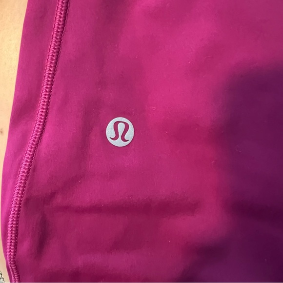 NEW LULULEMON LEGGINGS - Picture 6 of 7